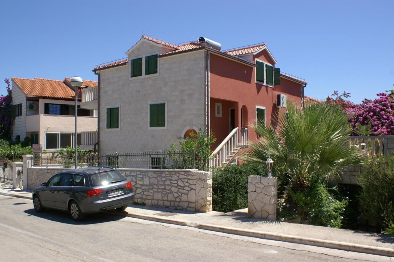 Apartments By The Sea Supetar, Brac - 4274 Екстериор снимка