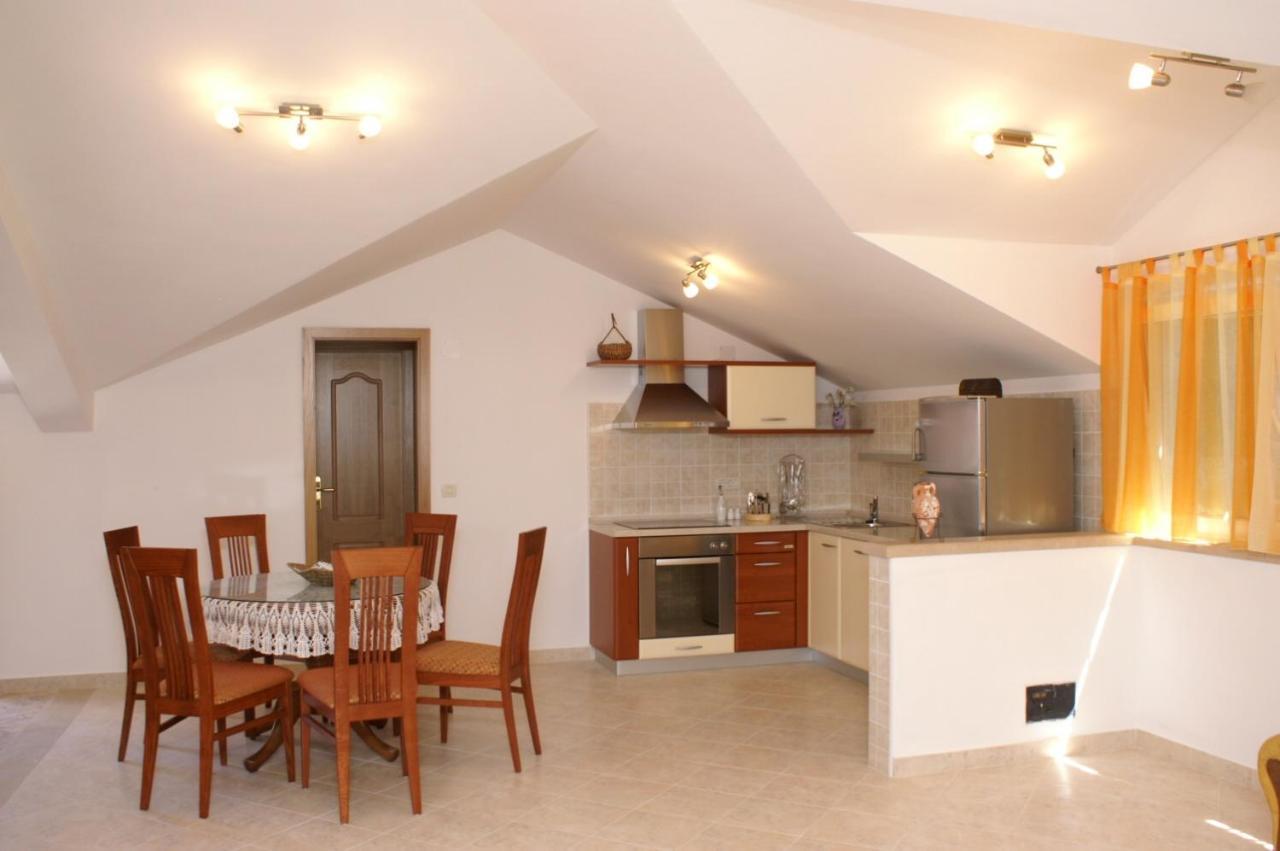 Apartments By The Sea Supetar, Brac - 4274 Екстериор снимка