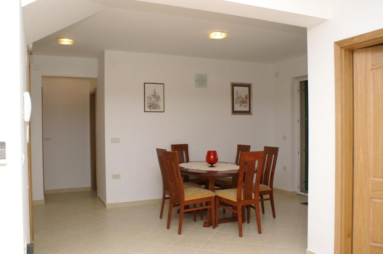Apartments By The Sea Supetar, Brac - 4274 Екстериор снимка