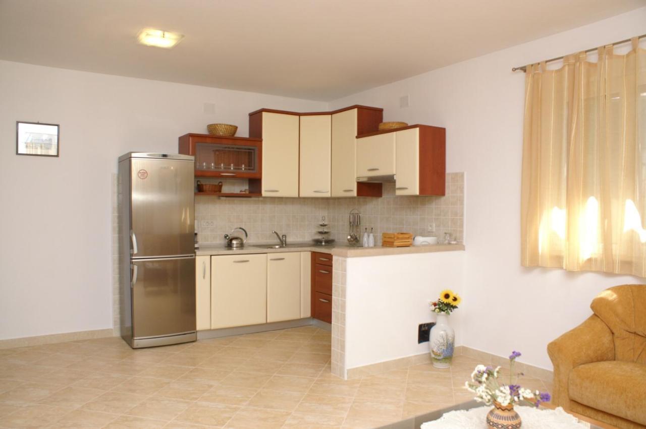 Apartments By The Sea Supetar, Brac - 4274 Екстериор снимка